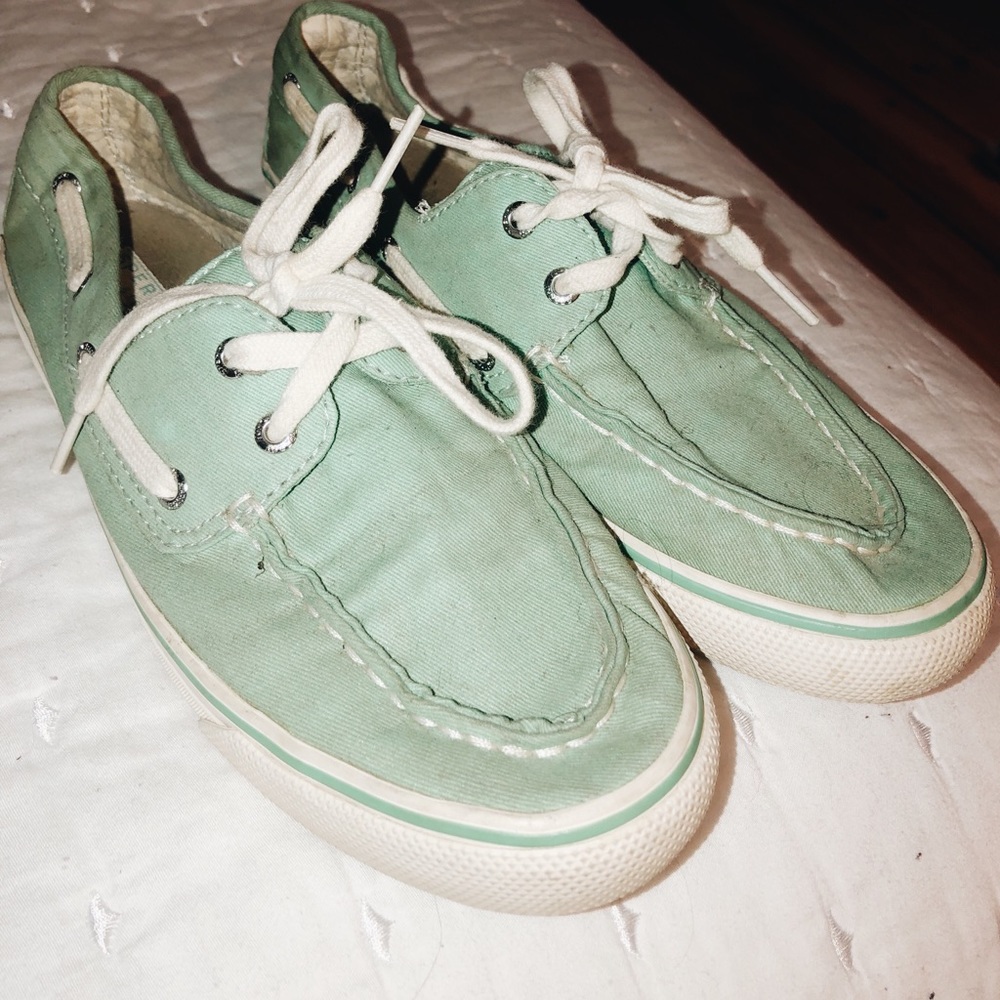 MINT SPERRY TOPSIDERS